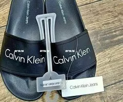 Claquette Calvin Klein neuve sous emballage